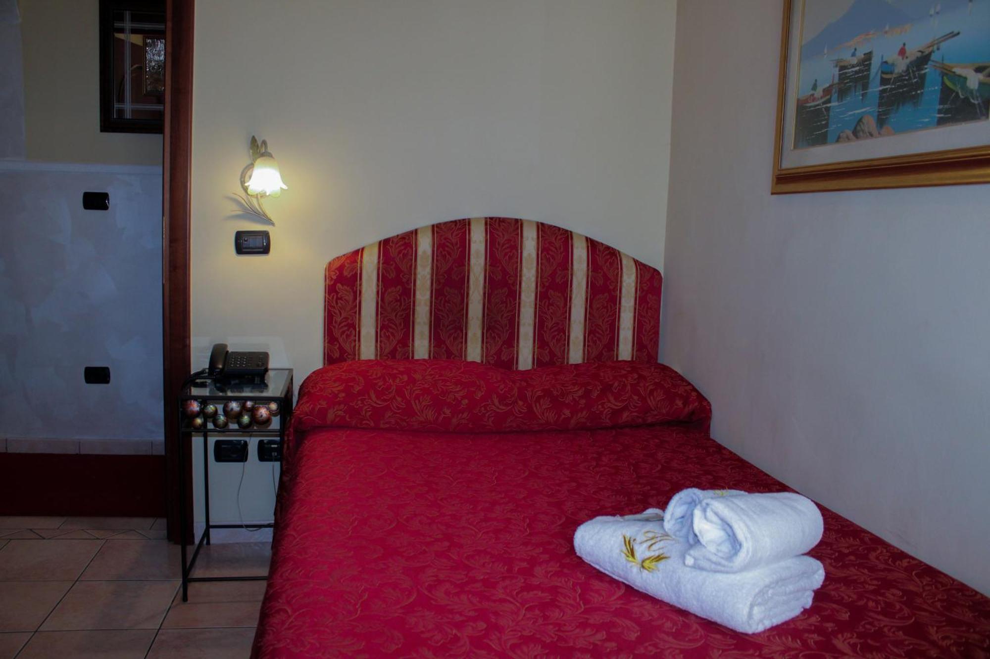 Hotel Sicilia — Foto 1